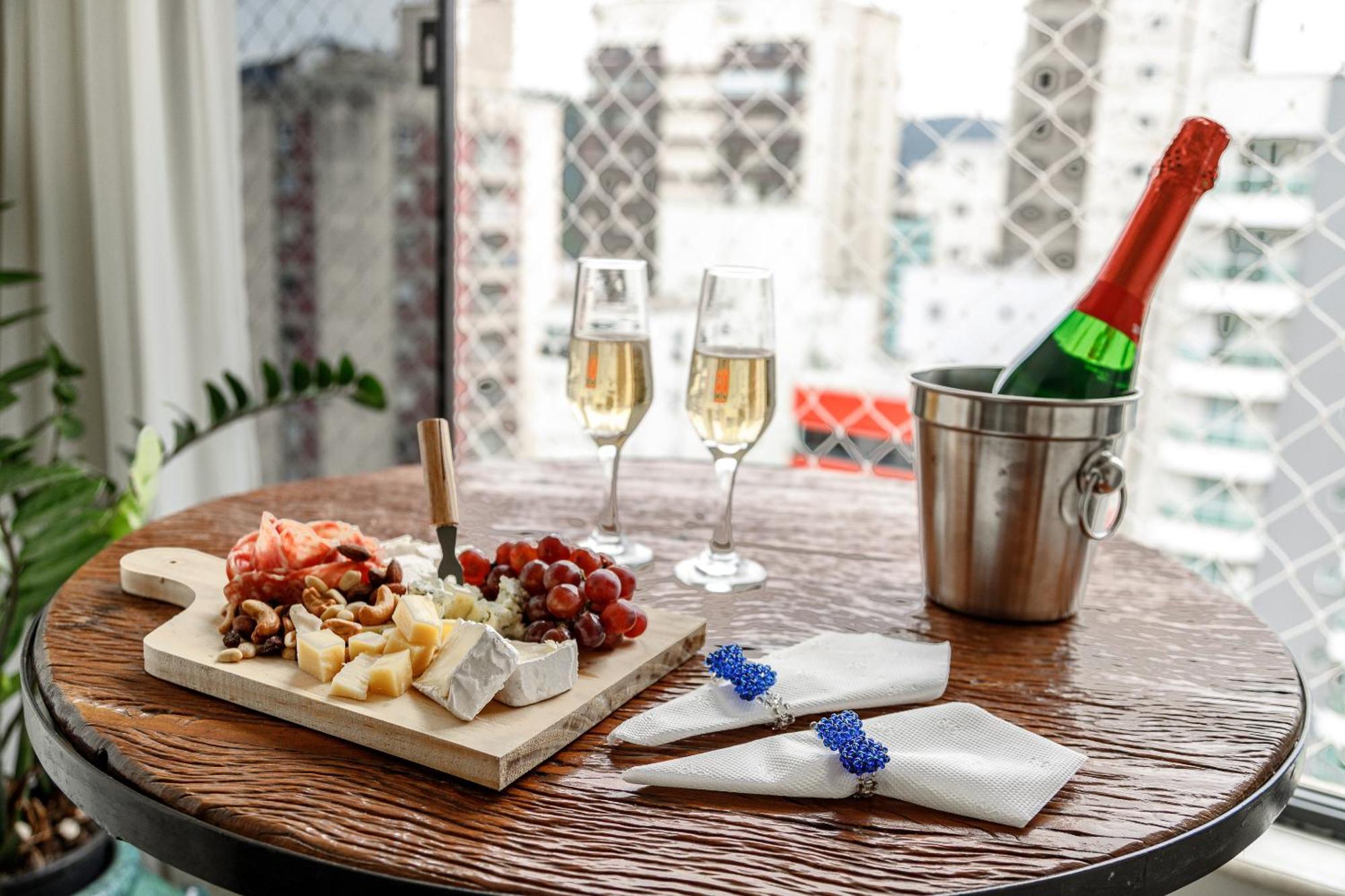 Apartamento Ape Da Cris - Centro Bc , 5min Da - Ideal Casais , Com Garagem Balneario Camboriu