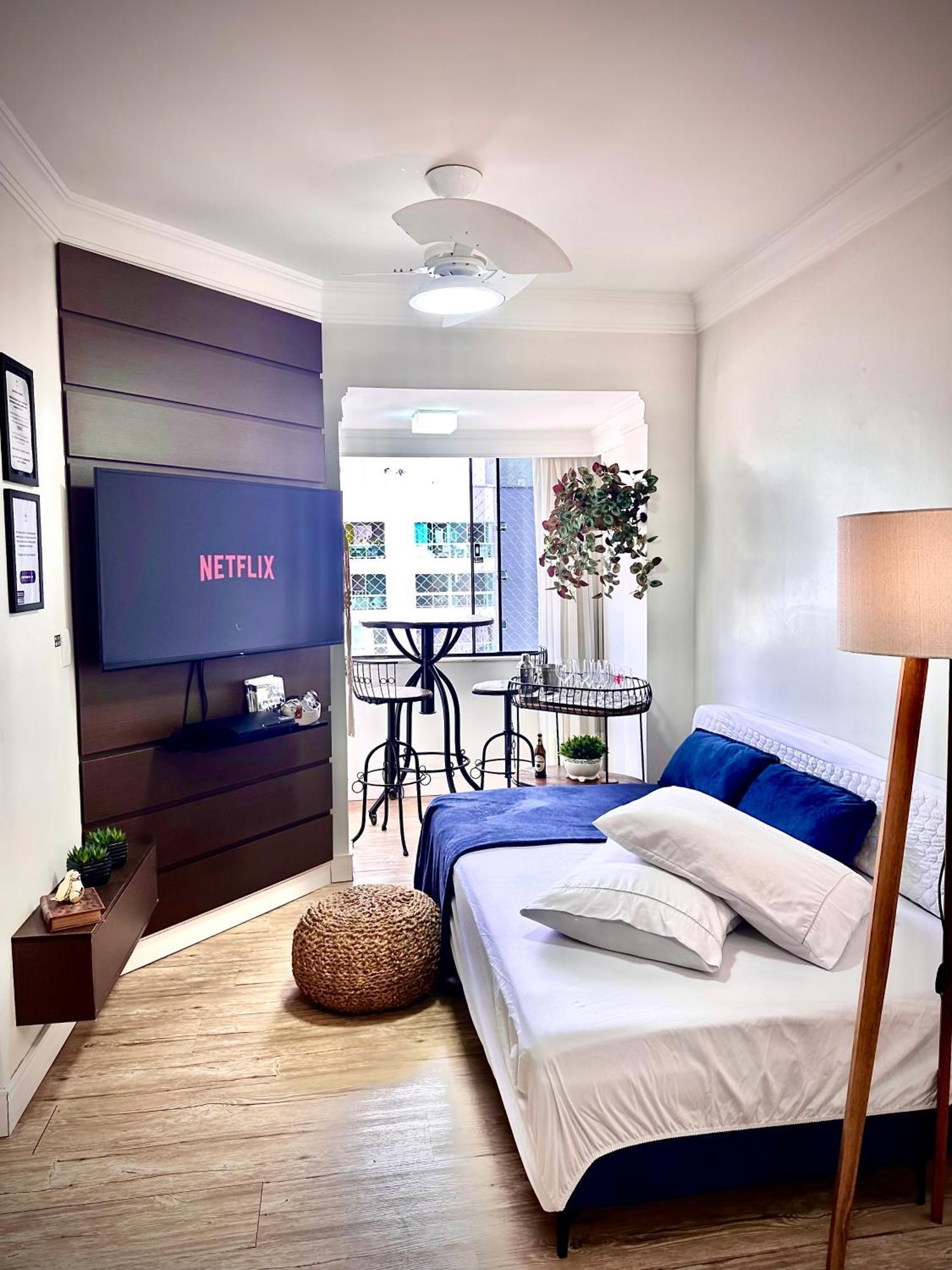 Ape Da Cris - Centro Bc , 5min Da - Ideal Casais , Com Garagem